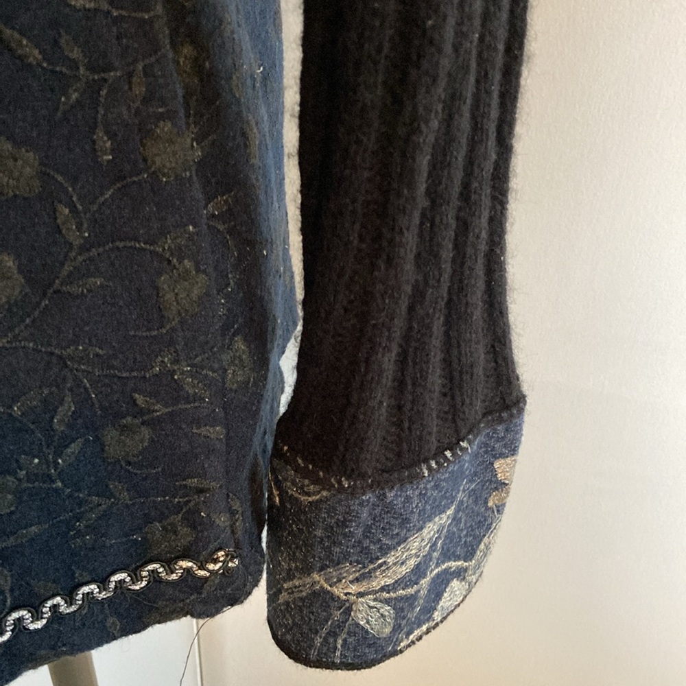 BRAND NEW Kamana Stunning Sweater Jacket - Picture 5 of 7